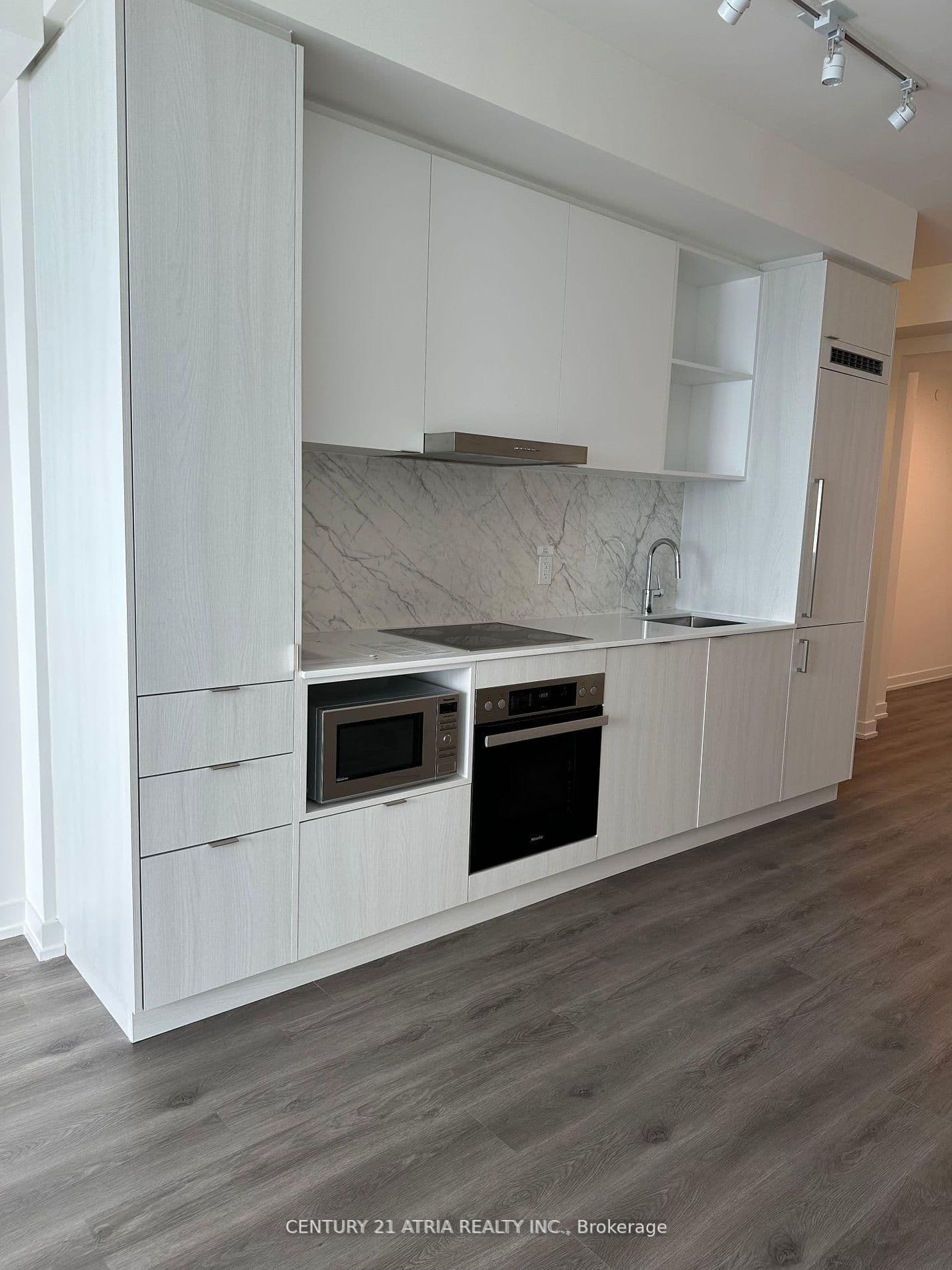 138 Downes Street, Unit 5508 thumbnail 4