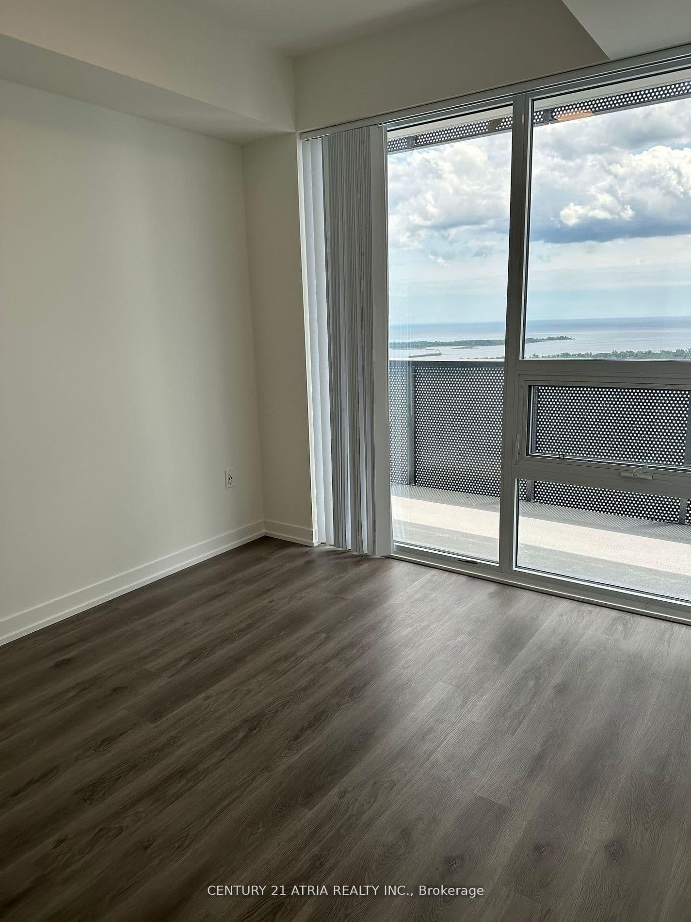 138 Downes Street, Unit 5508 thumbnail 9