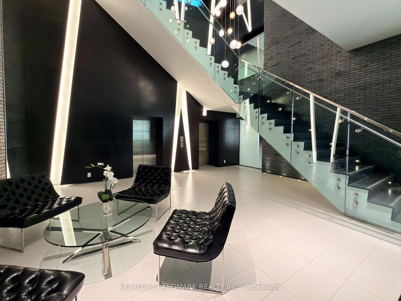 125 Peter Street, Unit 1512 thumbnail 17