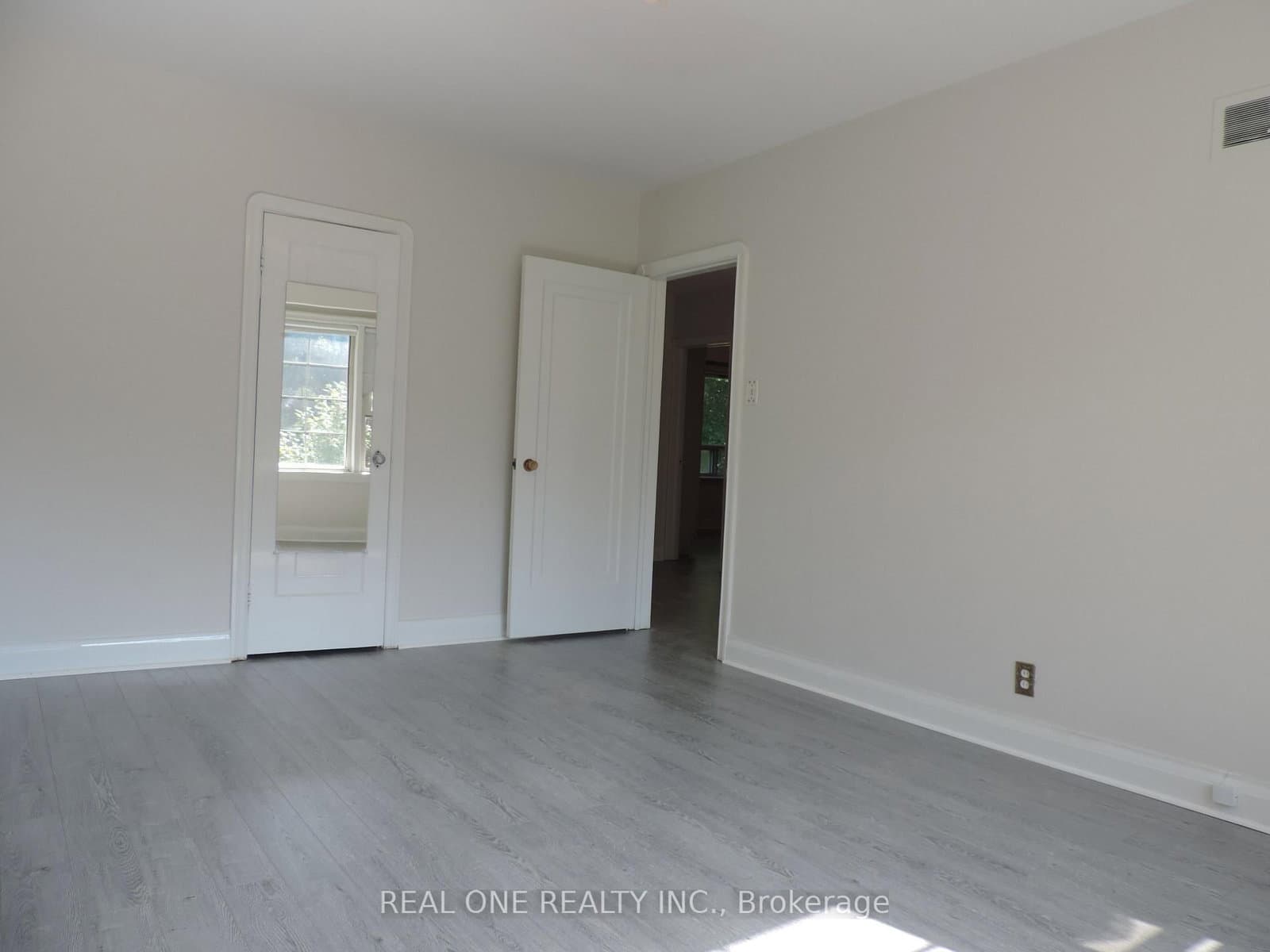 616 Briar Hill Avenue thumbnail 14