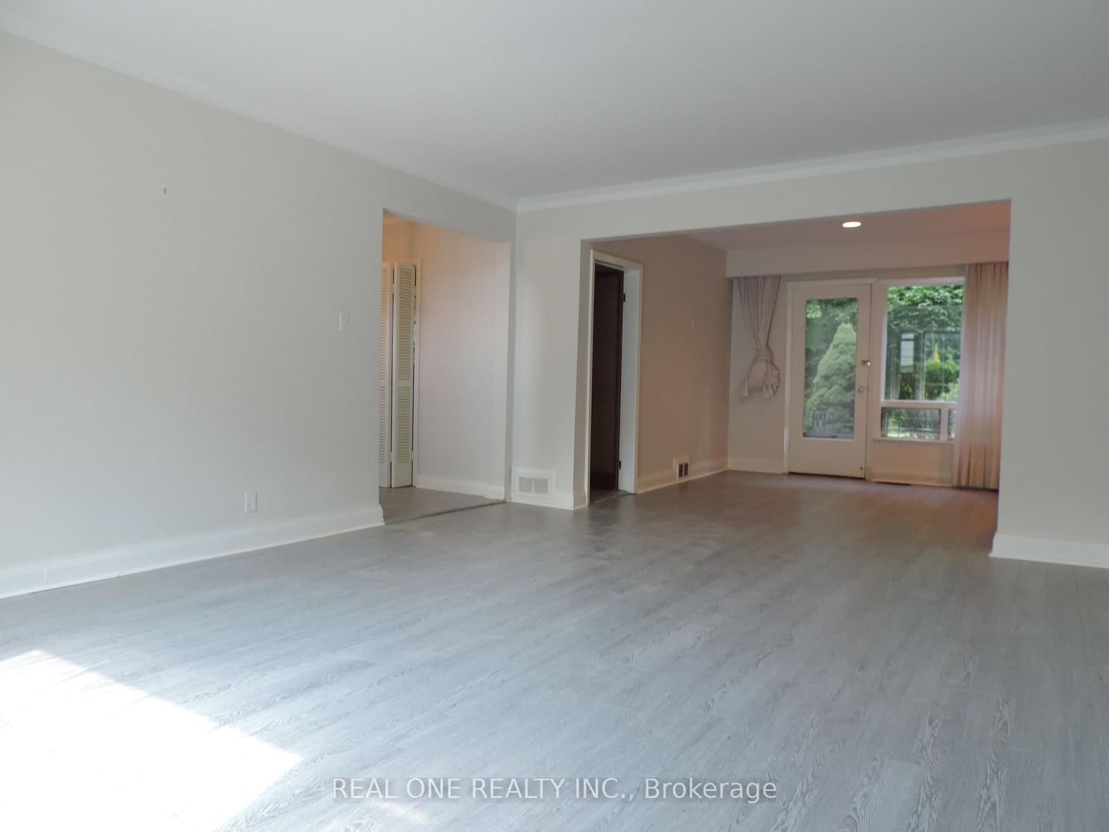616 Briar Hill Avenue thumbnail 4
