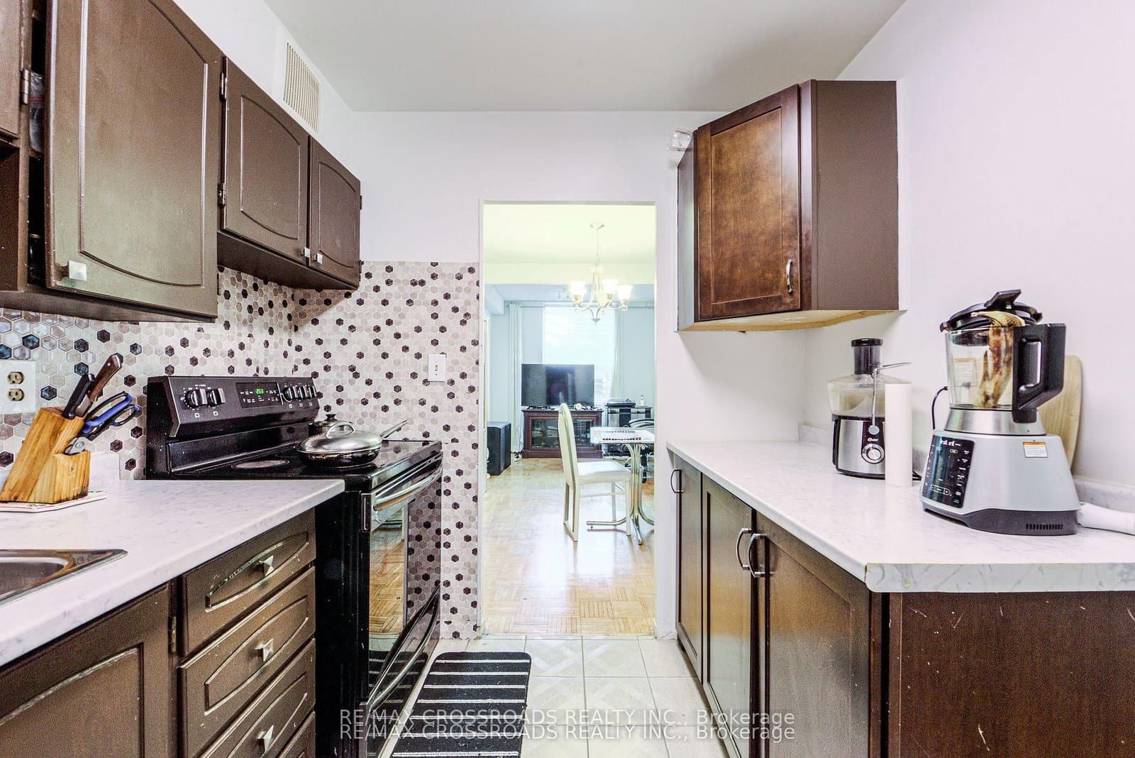 5 Shady Golfway, Unit 205 thumbnail 11