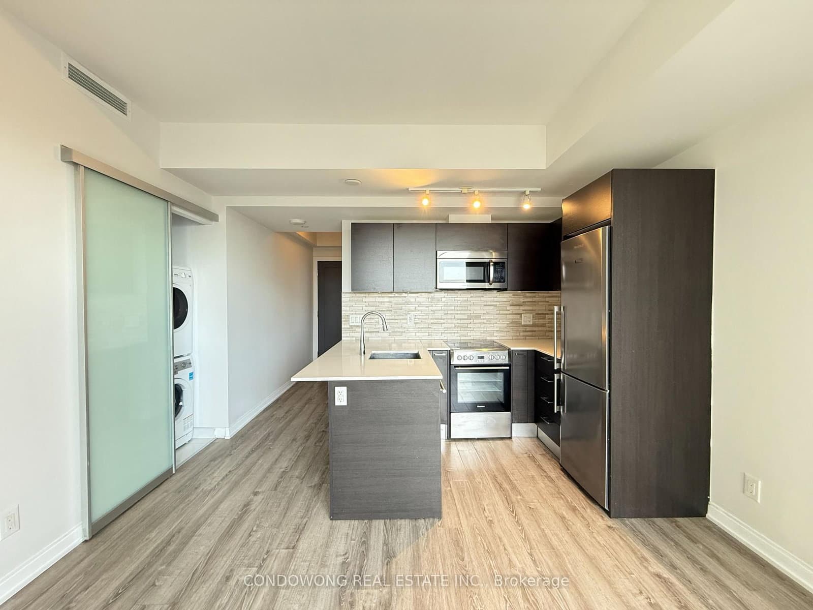 42 Charles Street E, Unit 2805 thumbnail 2