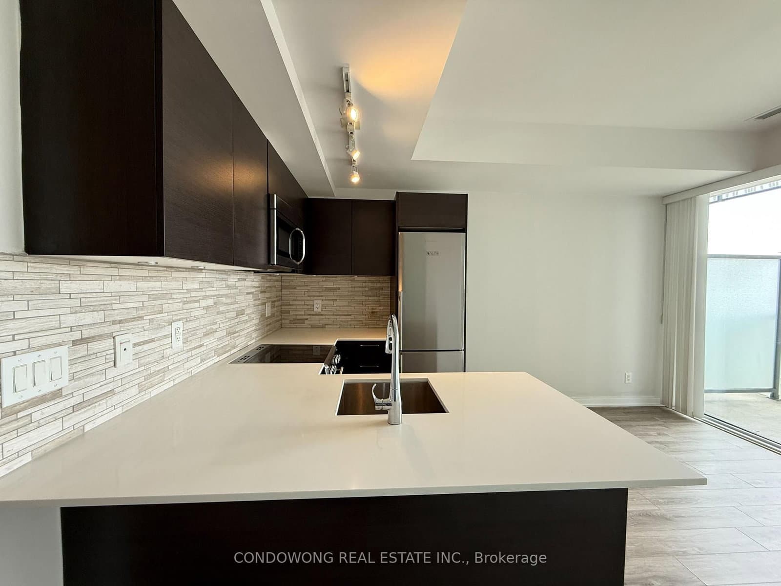 42 Charles Street E, Unit 2805 thumbnail 5