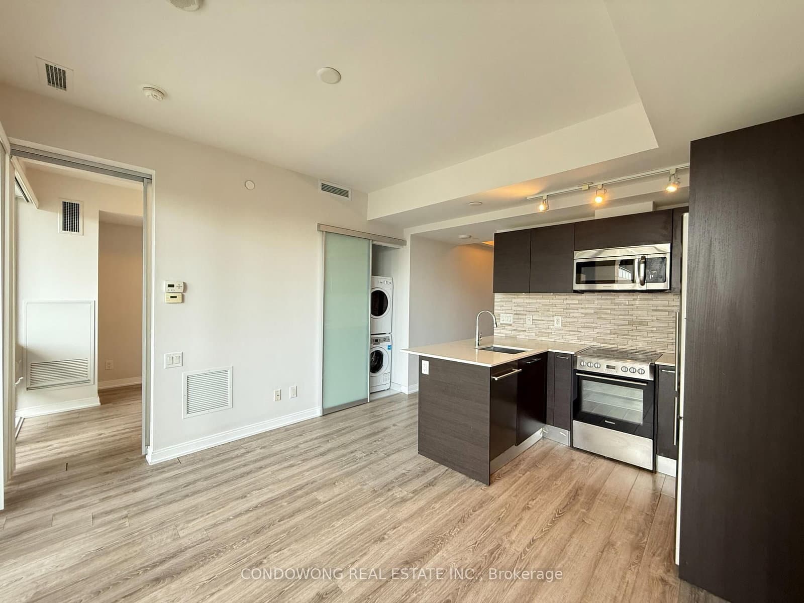 42 Charles Street E, Unit 2805 thumbnail 8