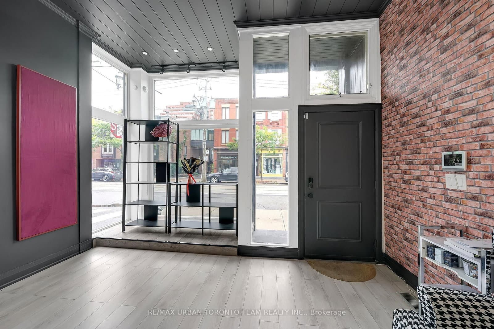 398 King Street E thumbnail 3