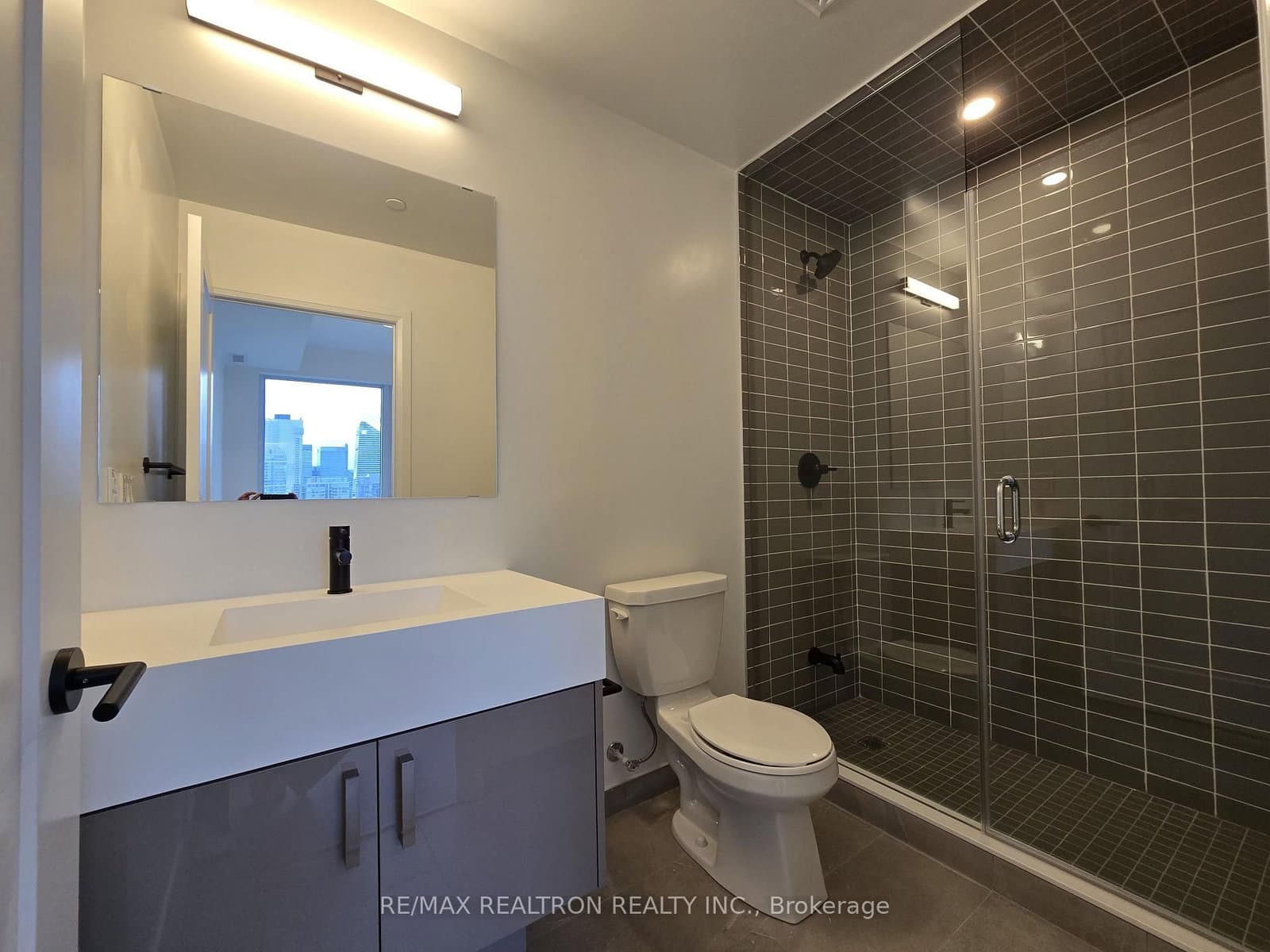 280 Dundas Street W, Unit 2509 thumbnail 18