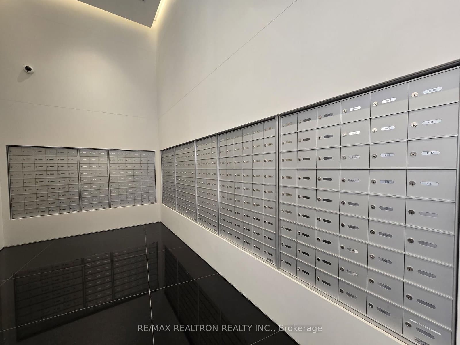280 Dundas Street W, Unit 2509 thumbnail 22