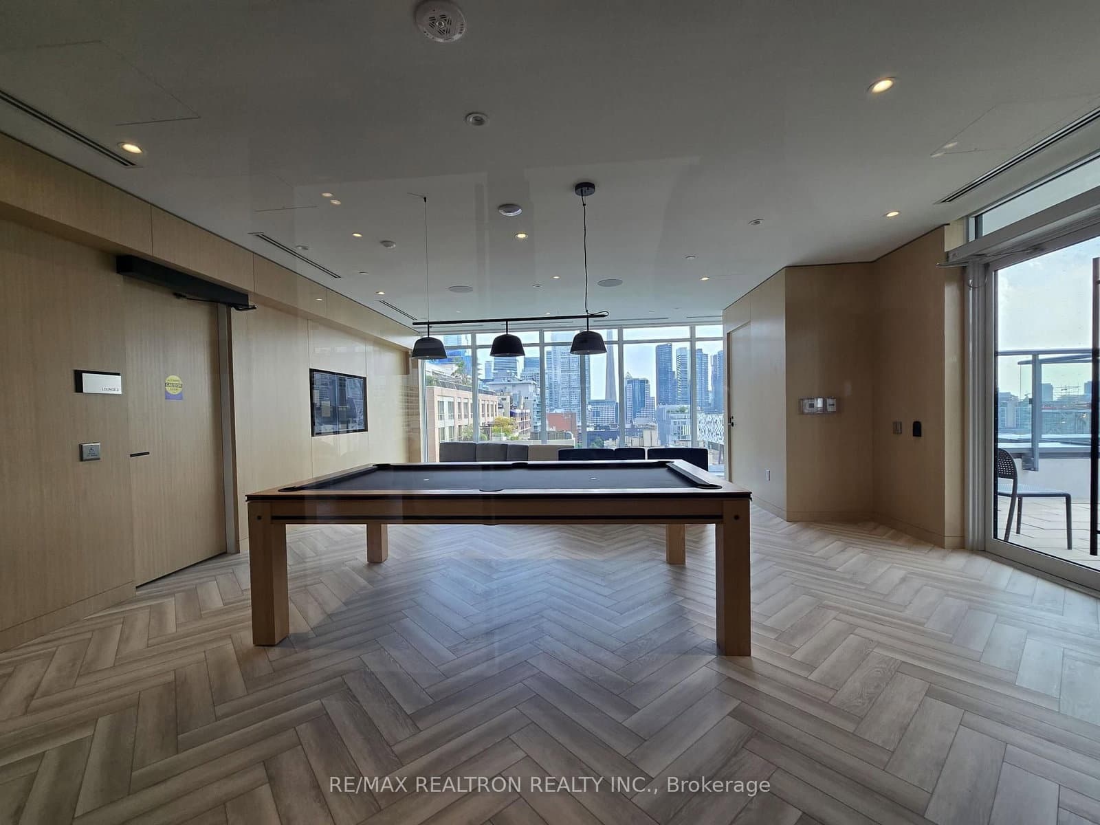 280 Dundas Street W, Unit 2509 thumbnail 26