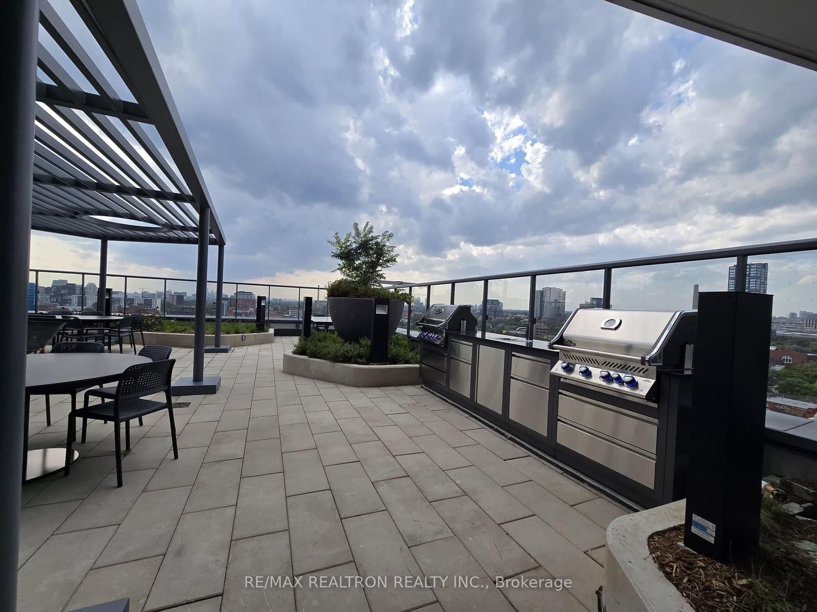 280 Dundas Street W, Unit 2509 thumbnail 29