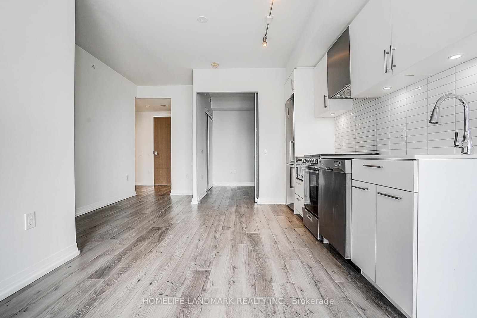251 Jarvis Street, Unit 1718 thumbnail 21