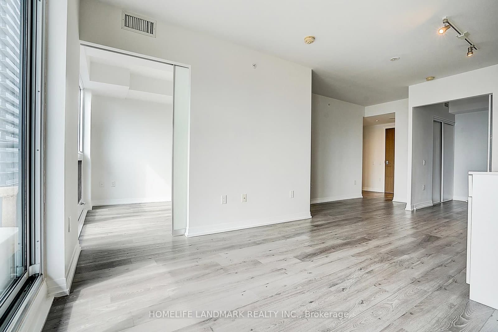 251 Jarvis Street, Unit 1718 thumbnail 32