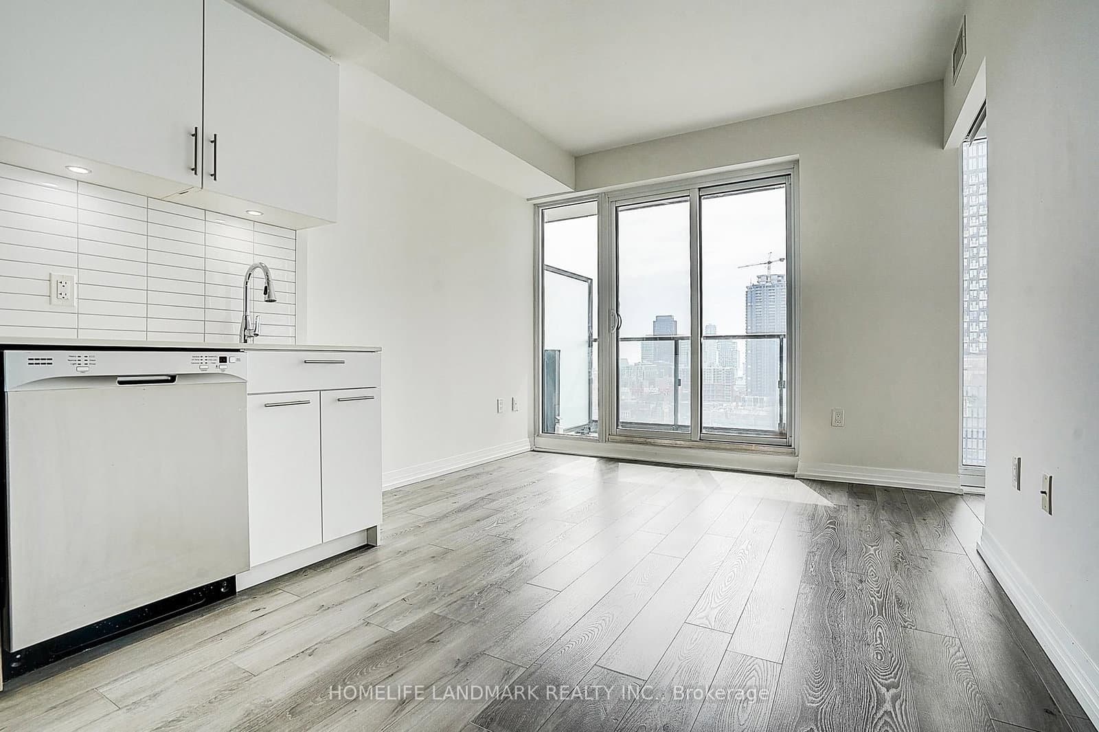 251 Jarvis Street, Unit 1718 thumbnail 33