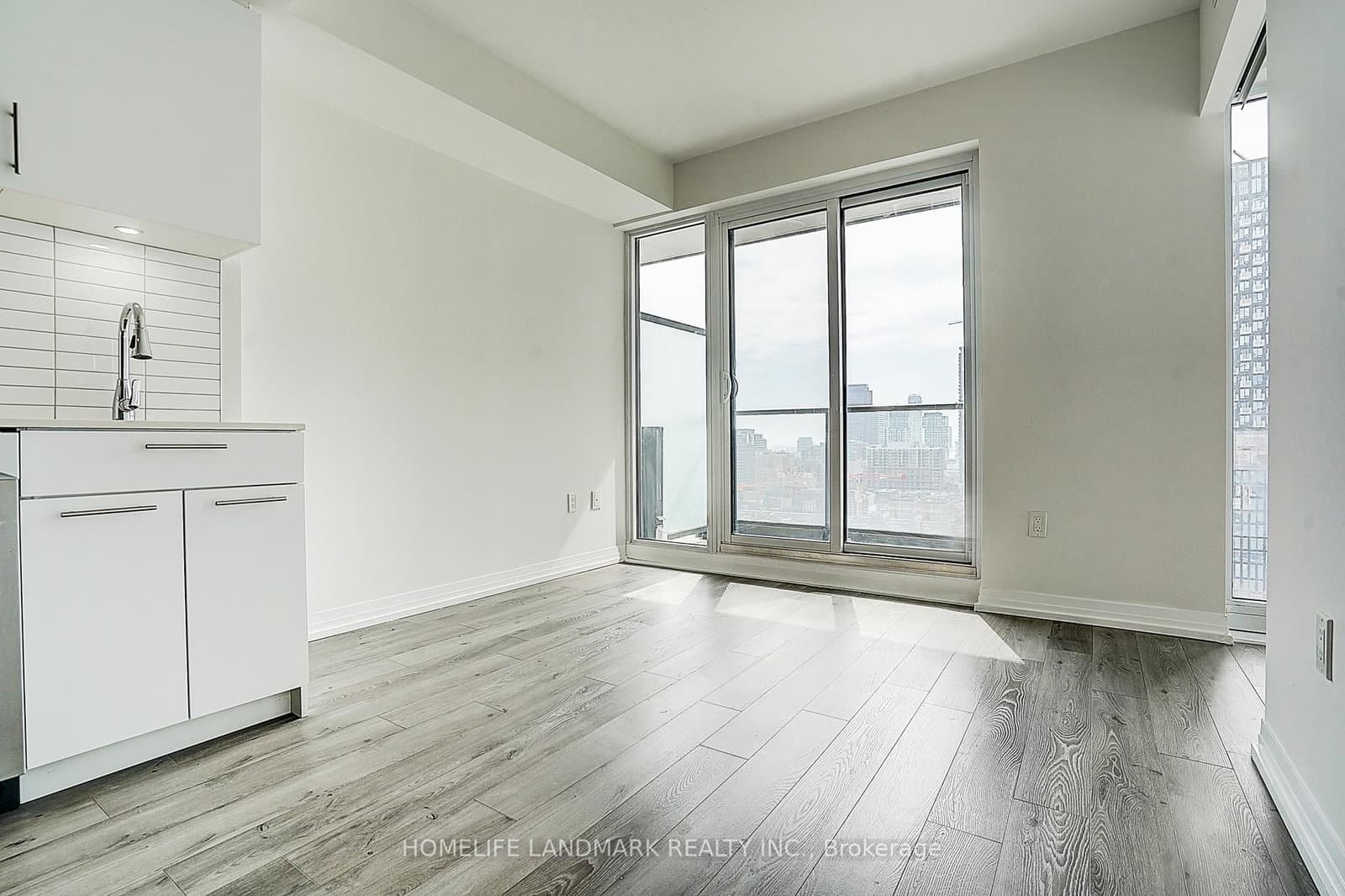 251 Jarvis Street, Unit 1718 thumbnail 34