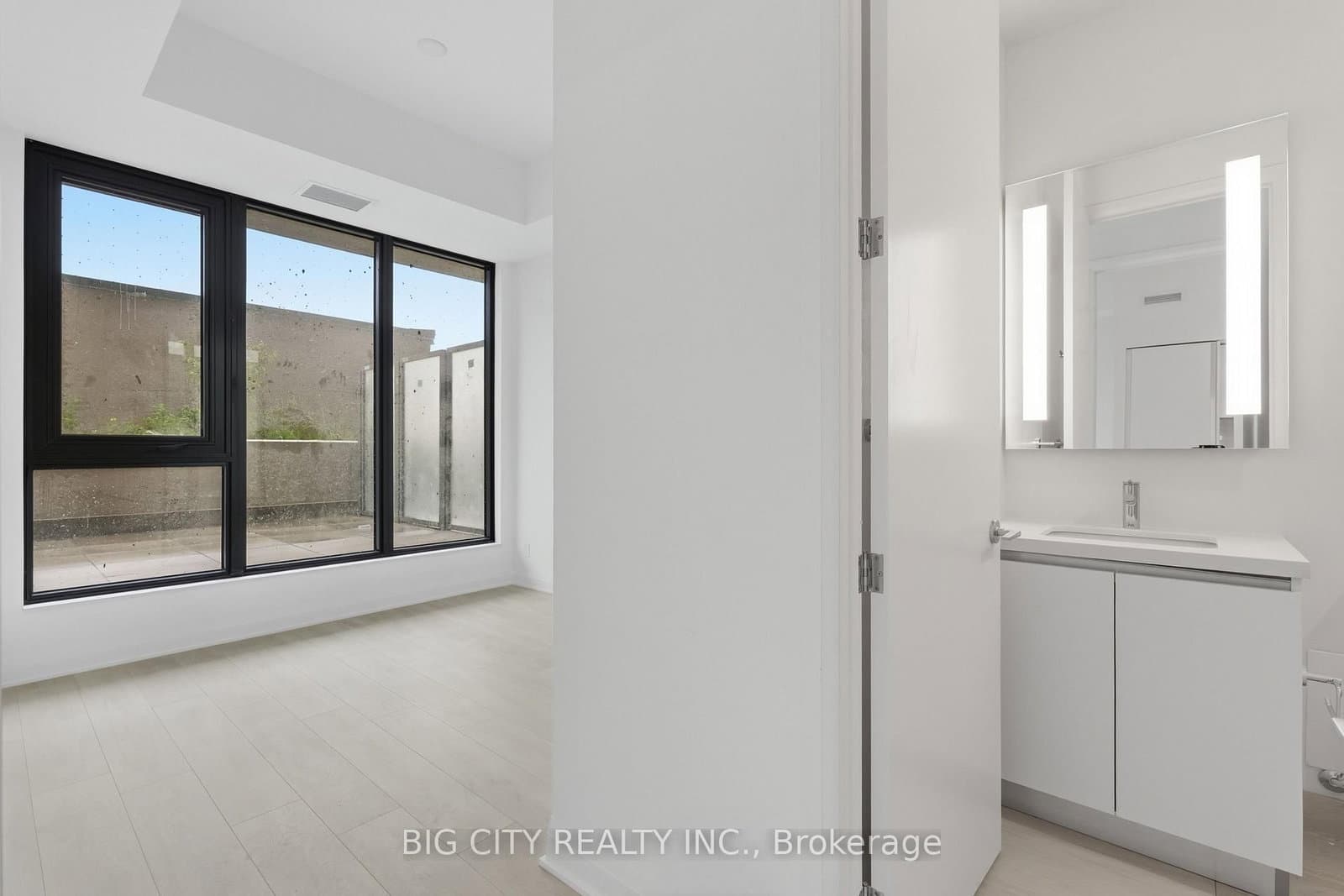 25 Frederick Todd Way, Unit 201 thumbnail 14