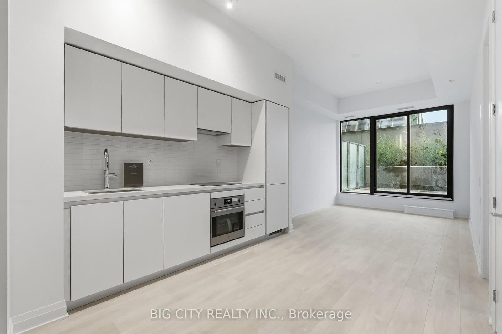 25 Frederick Todd Way, Unit 201 thumbnail 3