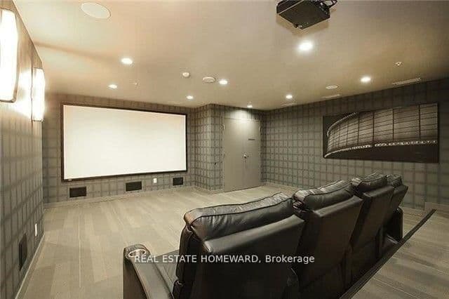 295 W Adelaide Street W, Unit 1803 thumbnail 12