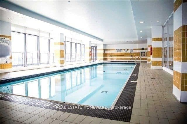 295 W Adelaide Street W, Unit 1803 thumbnail 14