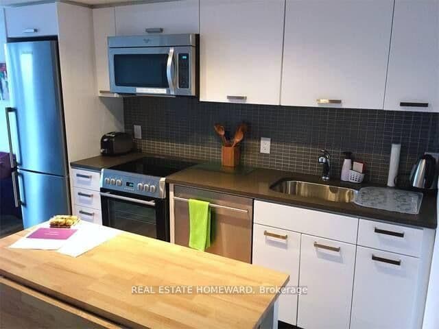 295 W Adelaide Street W, Unit 1803 thumbnail 8