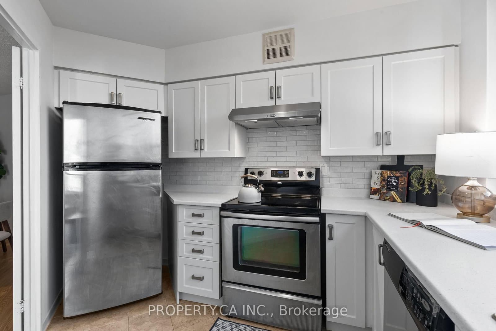 25 Maitland Street, Unit 601 thumbnail 8
