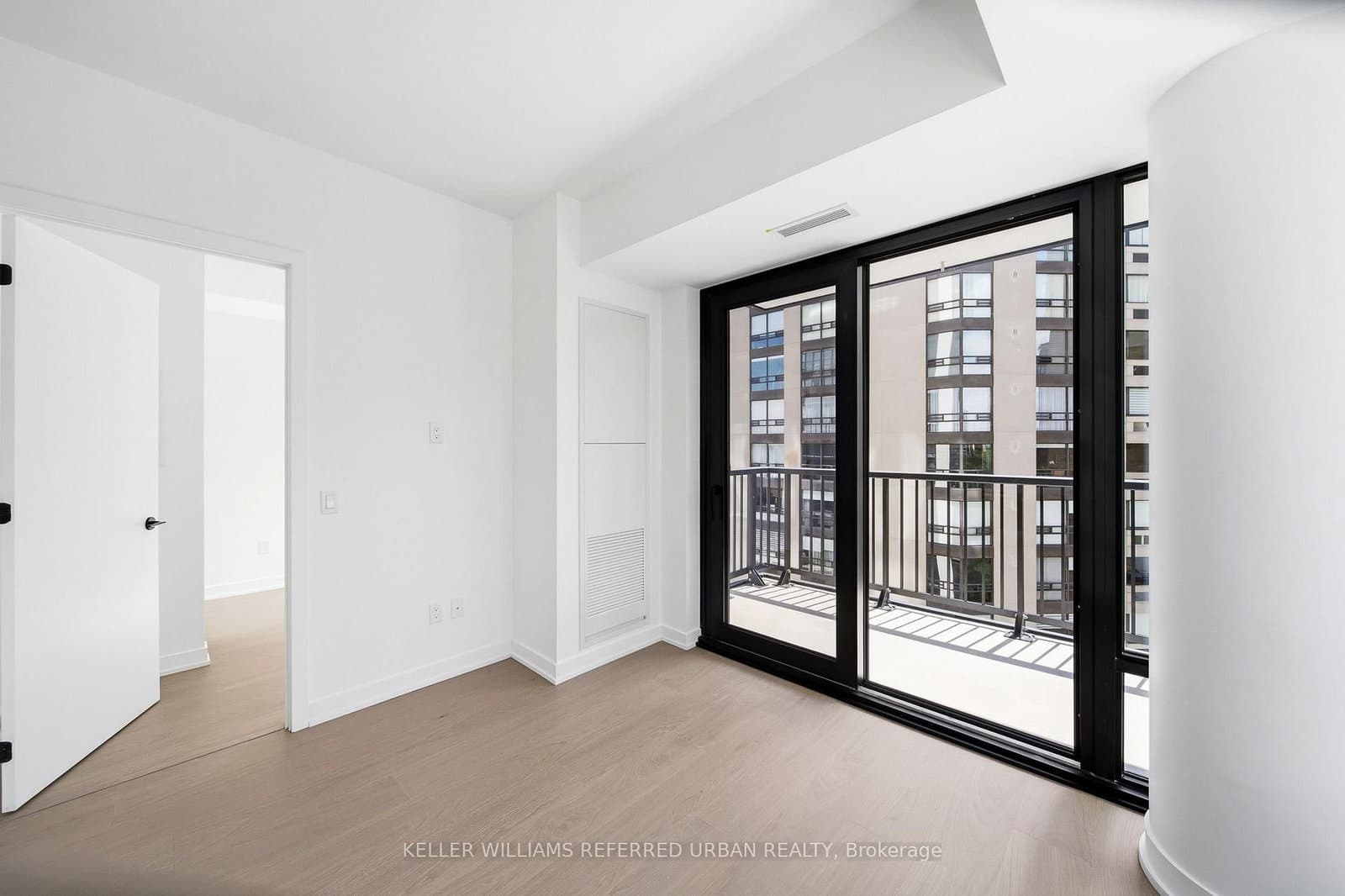 89 Montclair Avenue, Unit 1525 thumbnail 12
