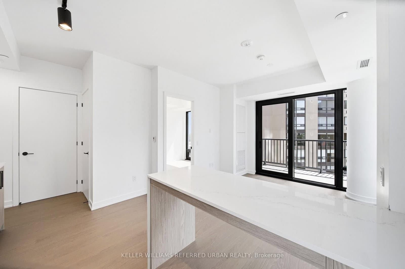 89 Montclair Avenue, Unit 1525 thumbnail 7