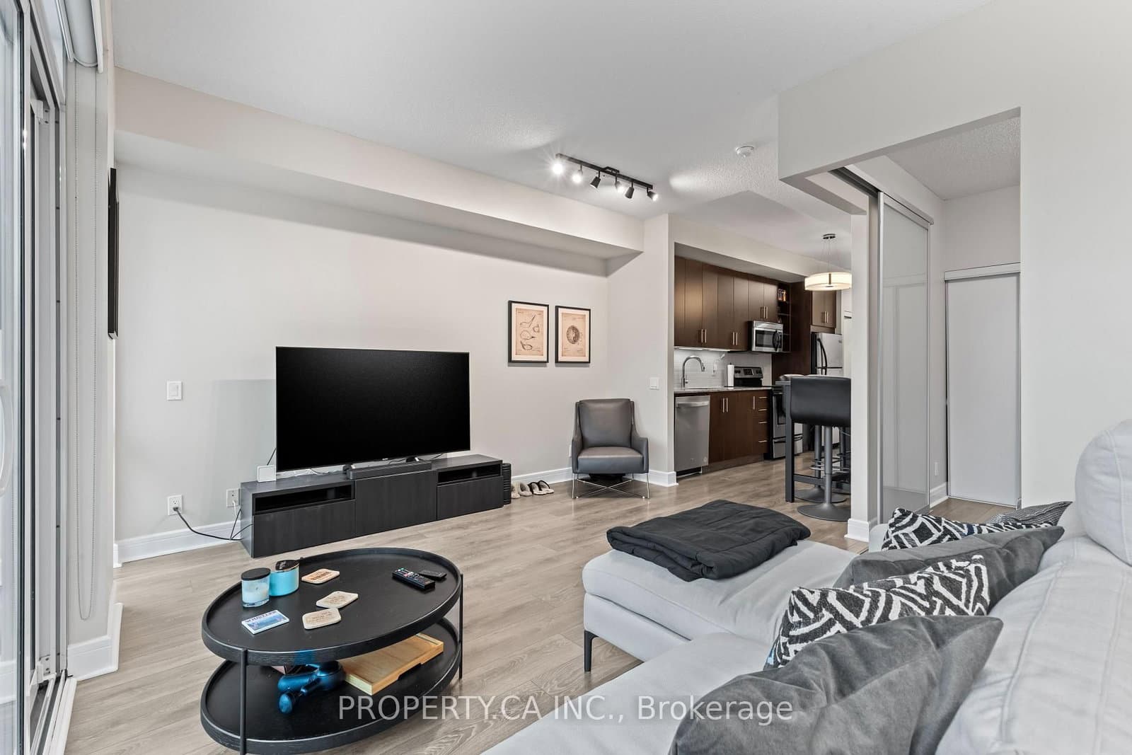 116 George Street, Unit 1204 thumbnail 3