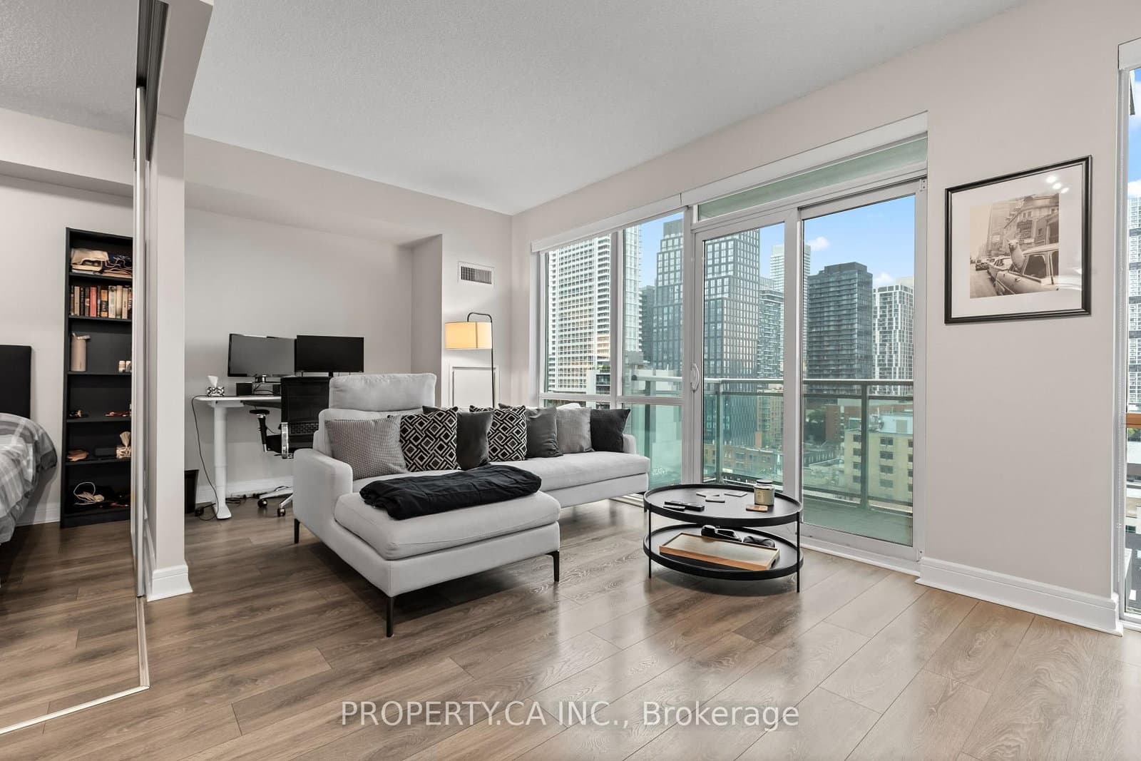116 George Street, Unit 1204 thumbnail 4