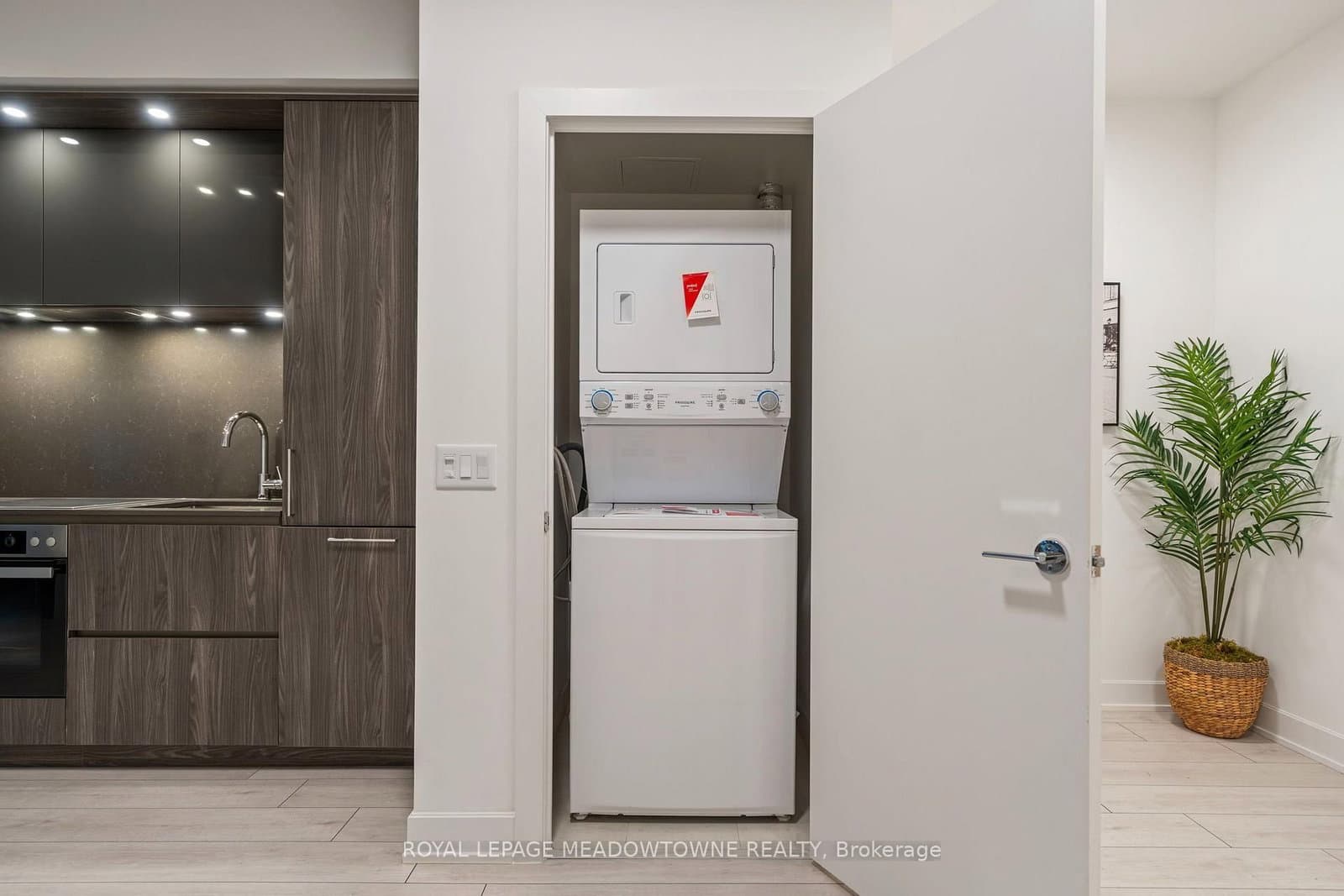 15 Mercer Street, Unit 813 thumbnail 20