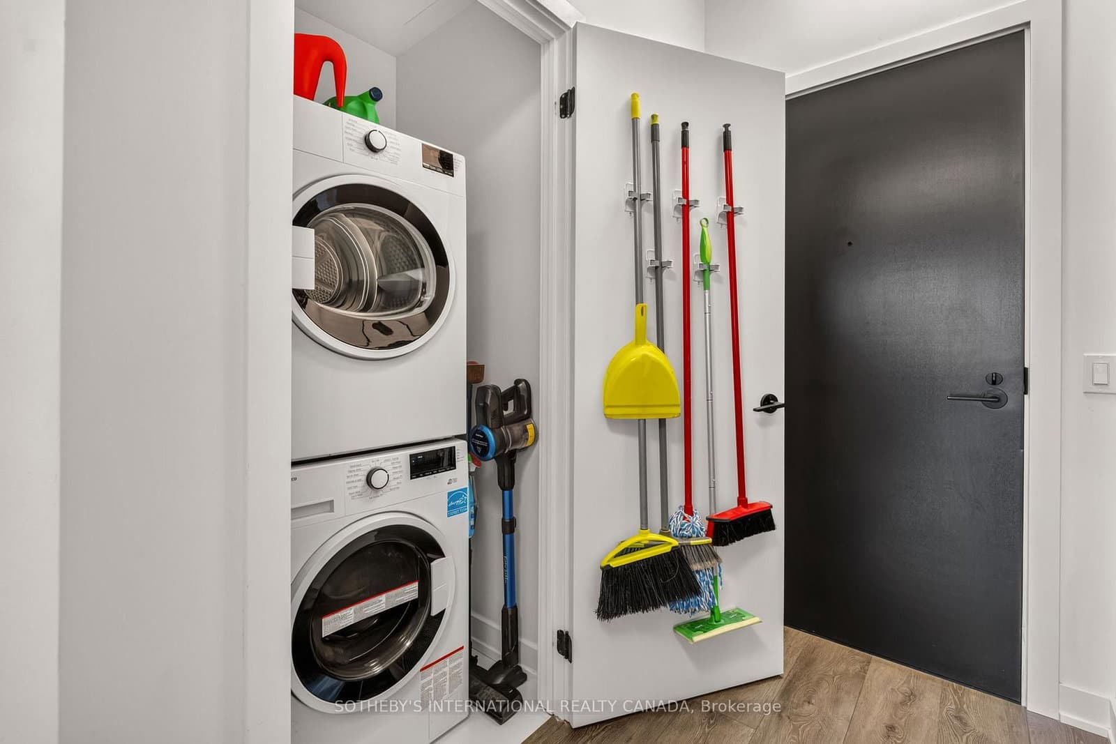 127 W BROADWAY Avenue, Unit 2302 thumbnail 15