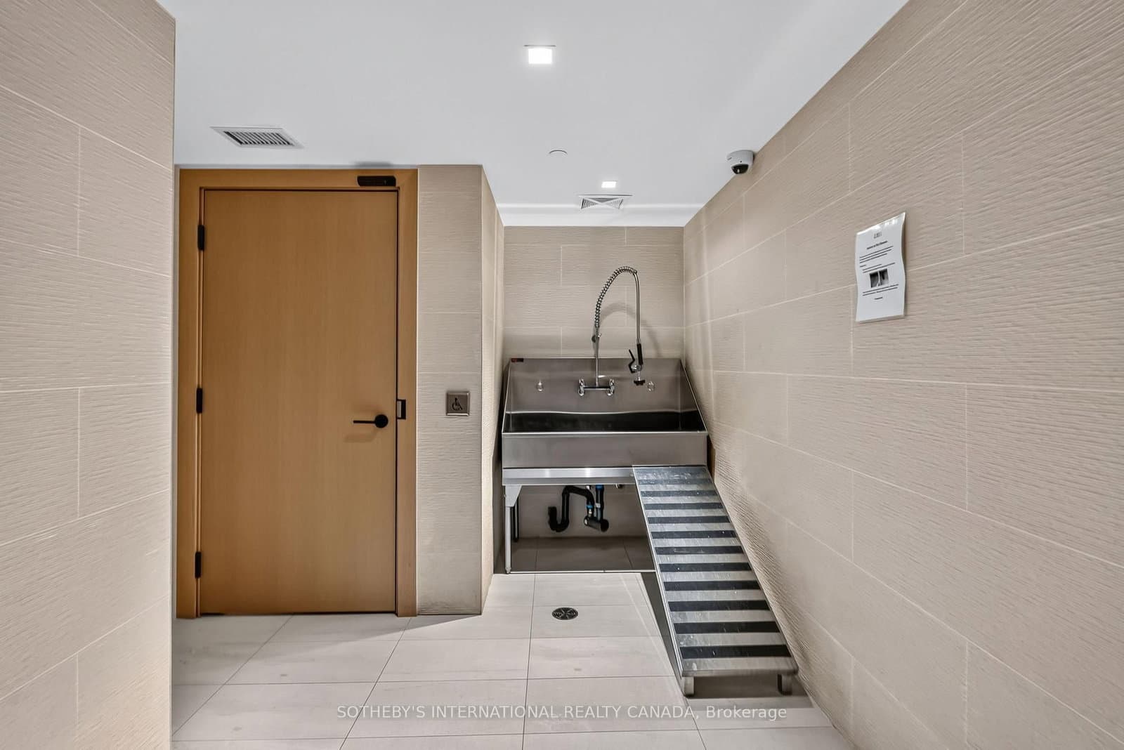 127 W BROADWAY Avenue, Unit 2302 thumbnail 16