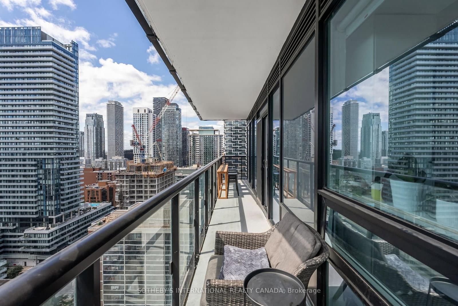 127 W BROADWAY Avenue, Unit 2302 thumbnail 27