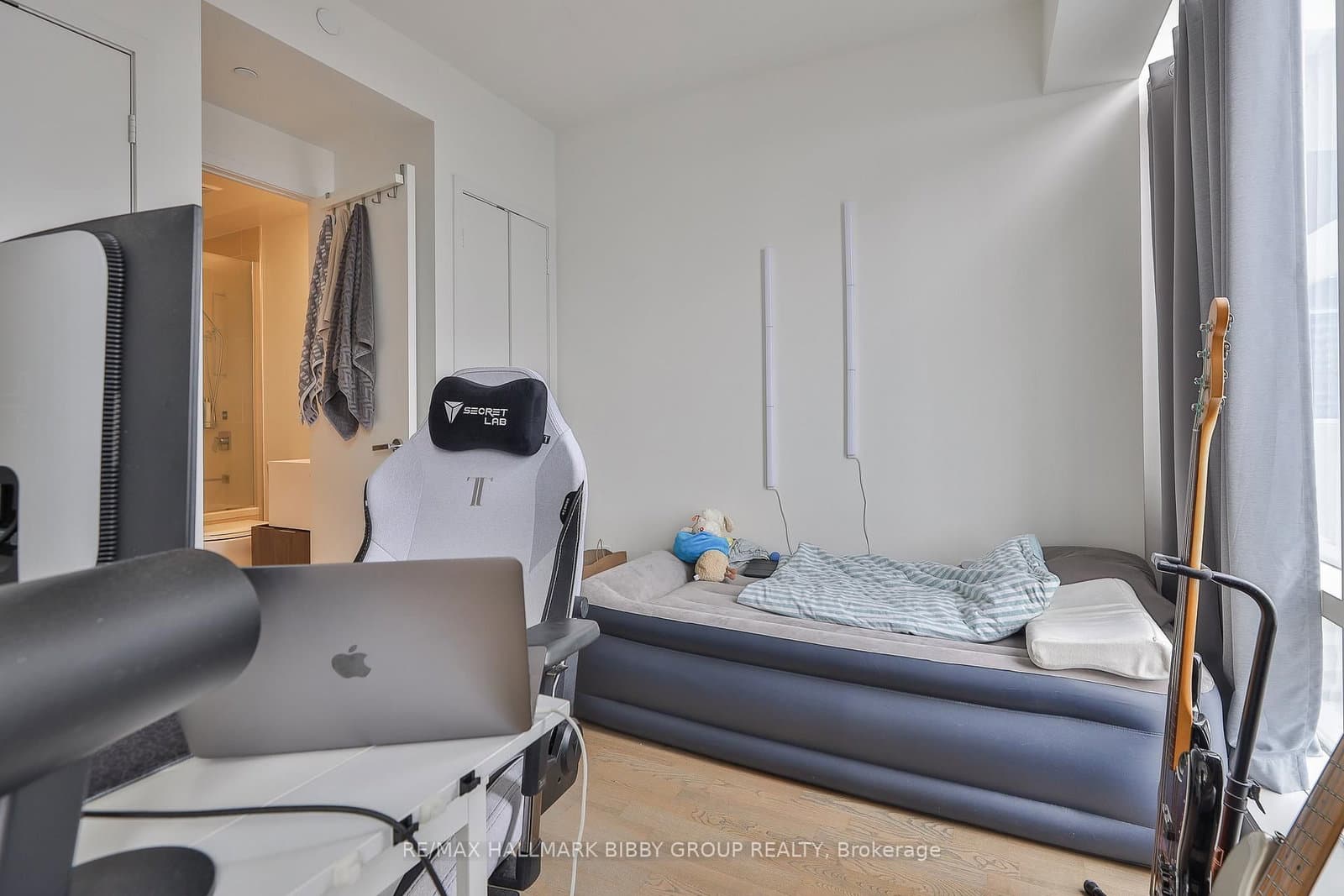 1 Bloor Street E, Unit 3807 thumbnail 11