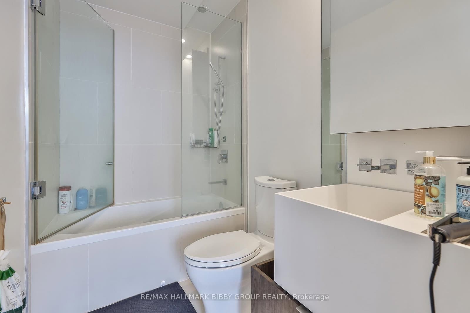 1 Bloor Street E, Unit 3807 thumbnail 19