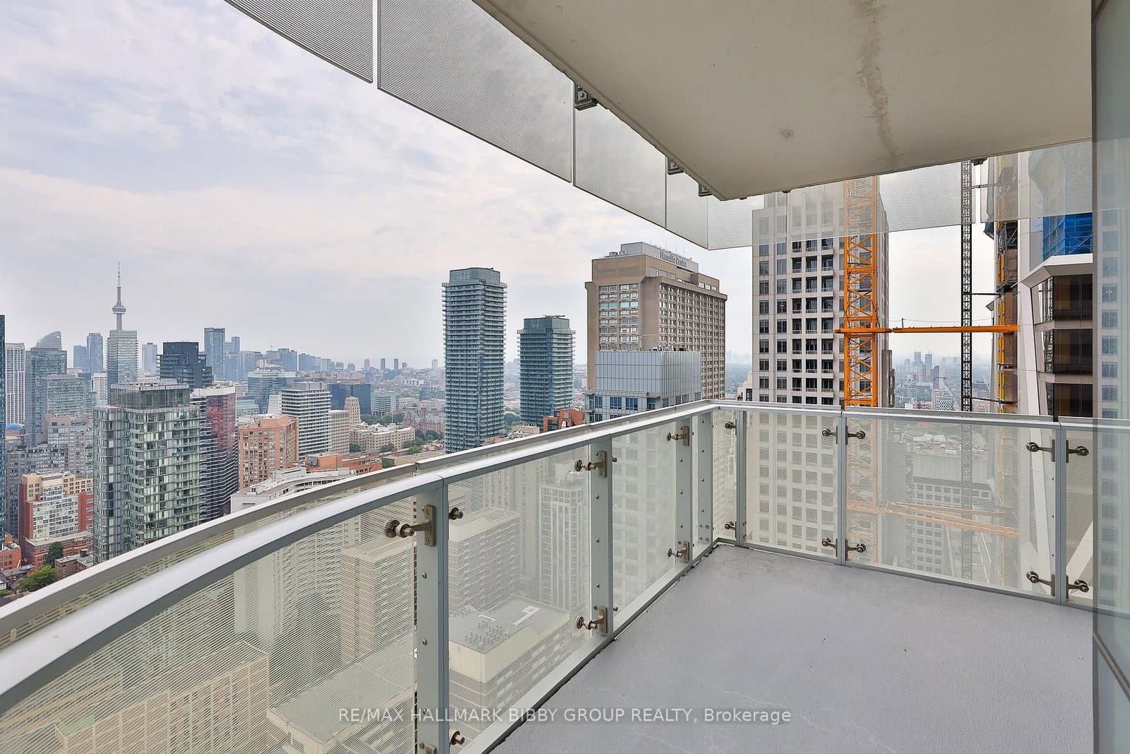 1 Bloor Street E, Unit 3807 thumbnail 22