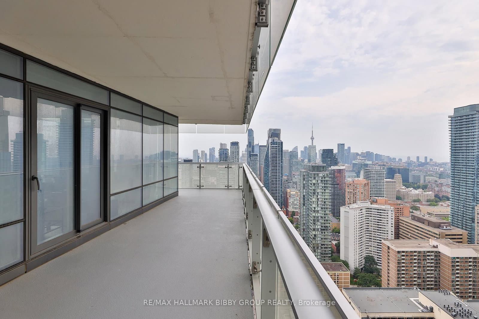 1 Bloor Street E, Unit 3807 thumbnail 24