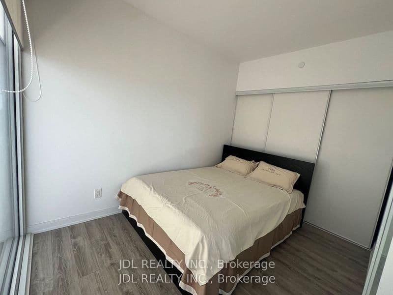 42 Charles Street E, Unit 3609 thumbnail 3