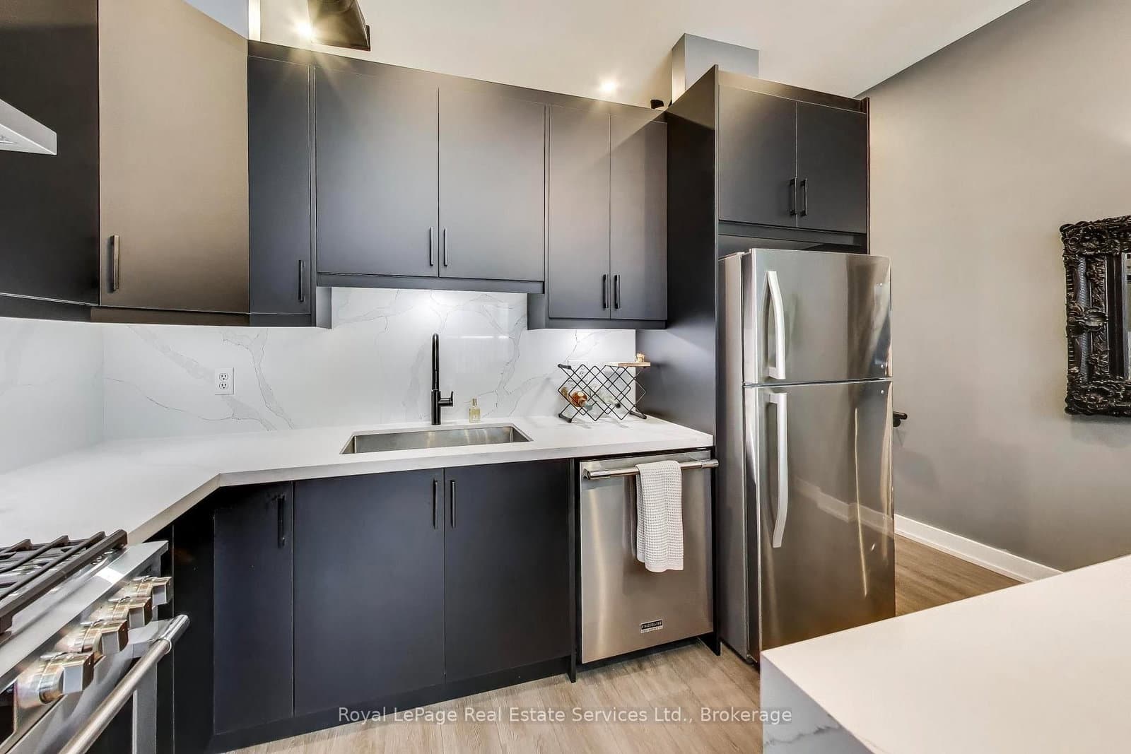 766 King Street W, Unit 202 thumbnail 7