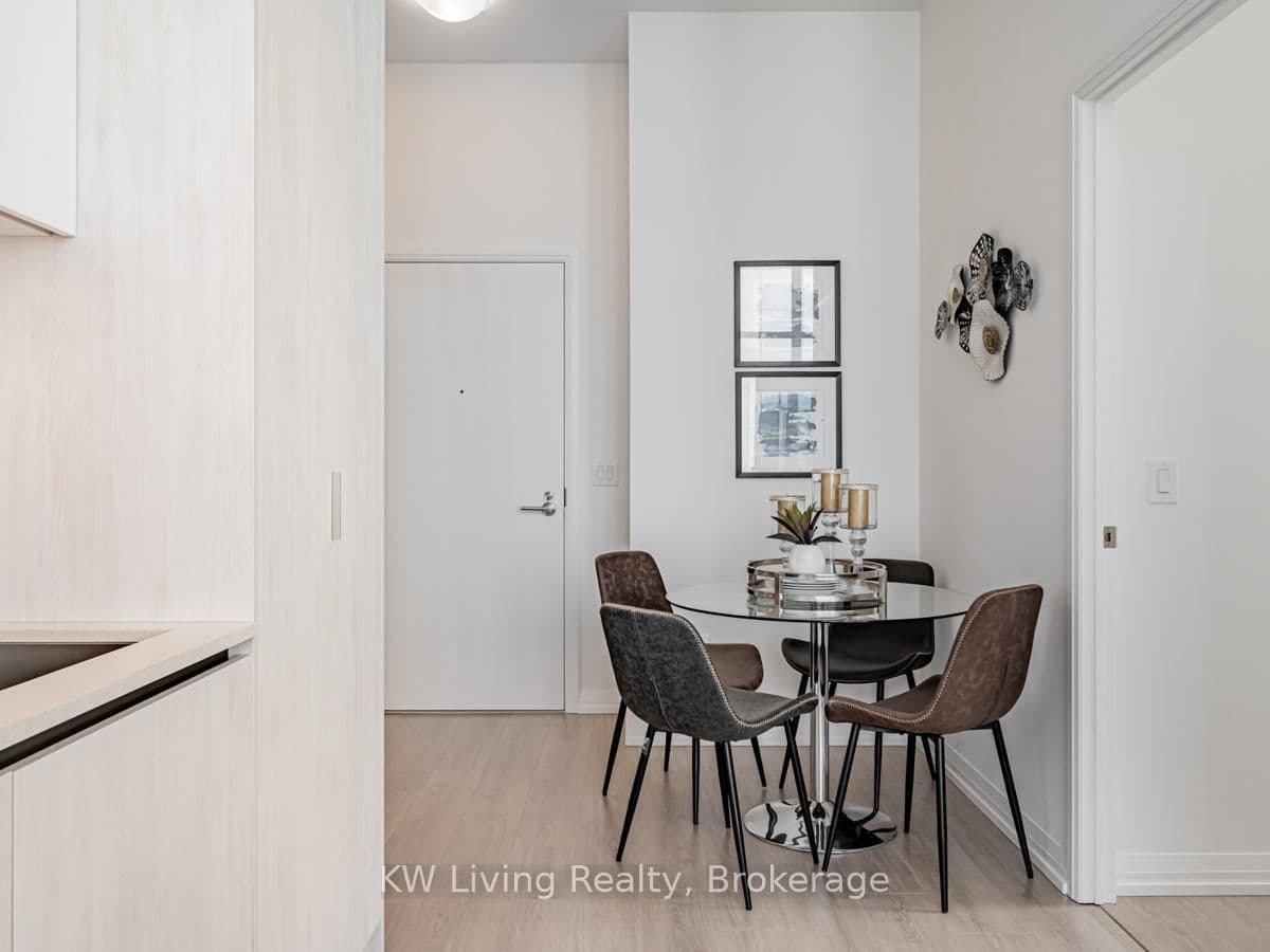 8 Widmer Street, Unit GPH3 thumbnail 12