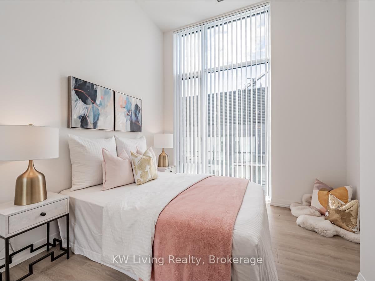 8 Widmer Street, Unit GPH3 thumbnail 14