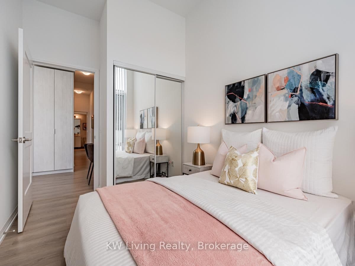 8 Widmer Street, Unit GPH3 thumbnail 15
