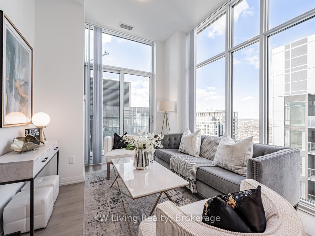 8 Widmer Street, Unit GPH3 thumbnail 3