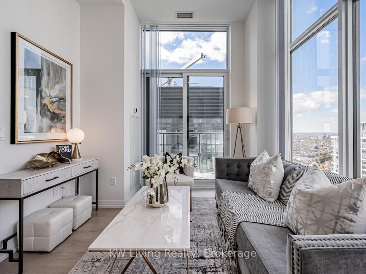 8 Widmer Street, Unit GPH3 thumbnail 7