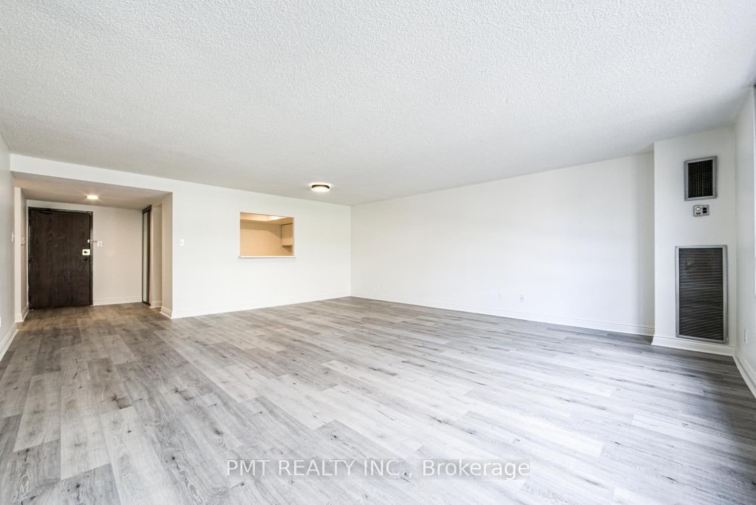 77 Carlton Street, Unit 202 thumbnail 6