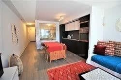 318 Richmond Street W, Unit 913 thumbnail 4