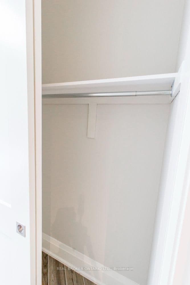 692 Mount Pleasant Road, Unit 2A thumbnail 10