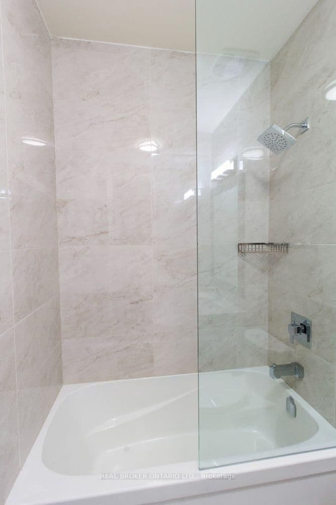692 Mount Pleasant Road, Unit 2A thumbnail 11