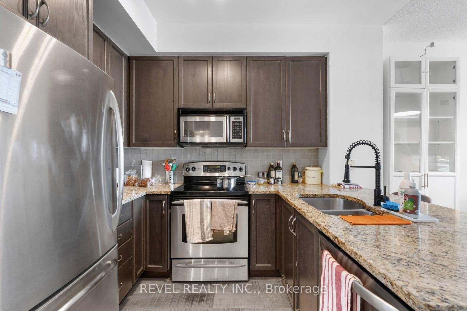 438 King Street W, Unit 1119 thumbnail 11