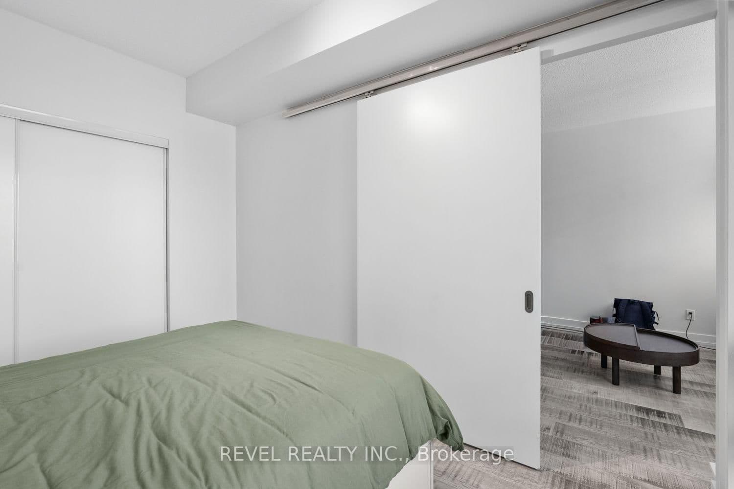 438 King Street W, Unit 1119 thumbnail 20