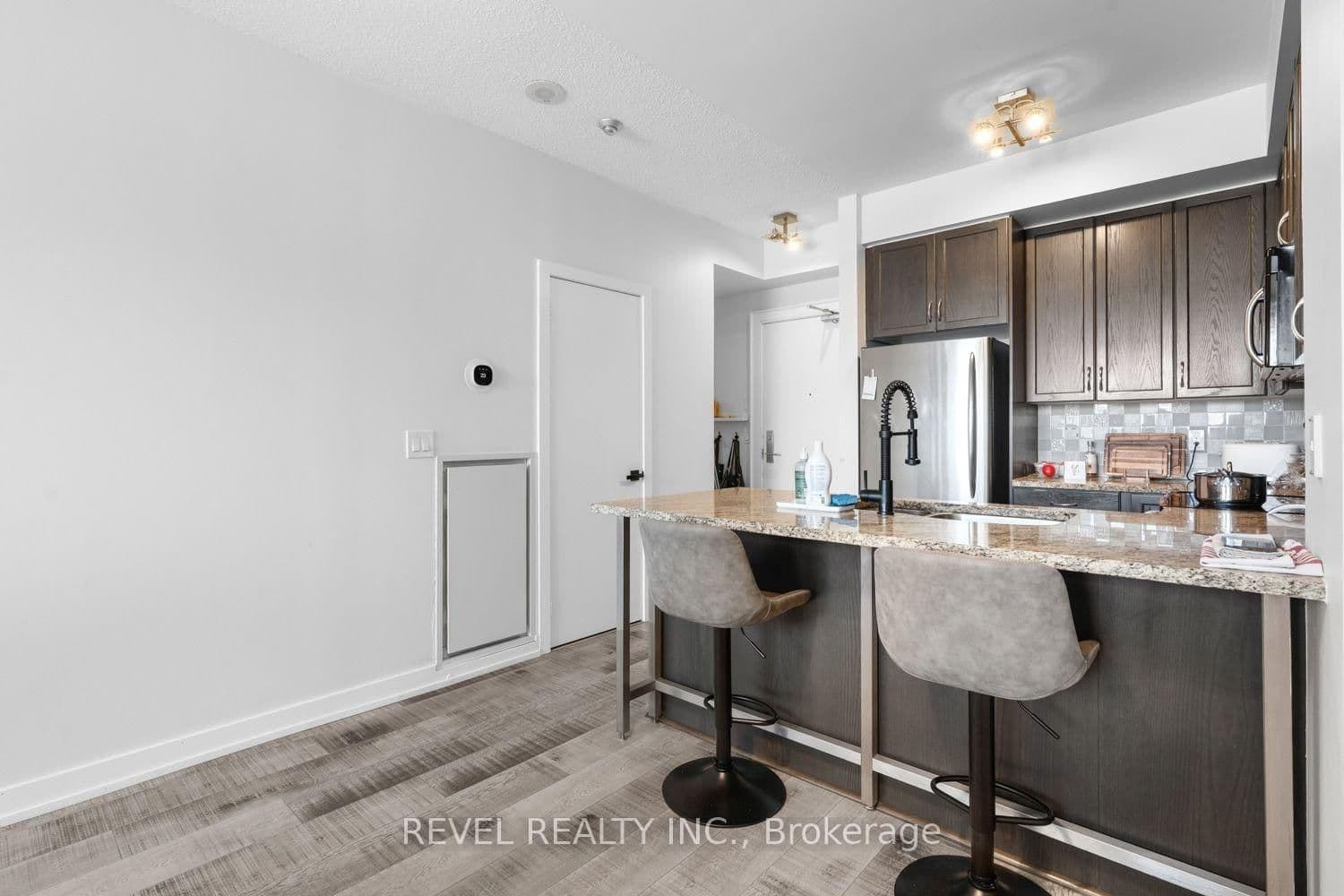 438 King Street W, Unit 1119 thumbnail 9